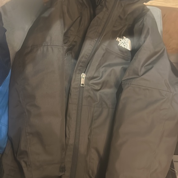 NWT Size XS Boys’ & Girls’ The North Face Freedom Triclimate® Jacket - Picture 7 of 7